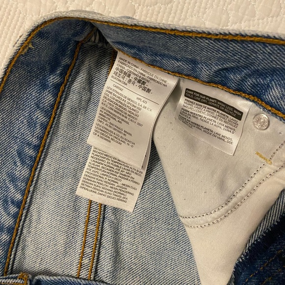 Levi’s 501 Shorts - Picture 6 of 9